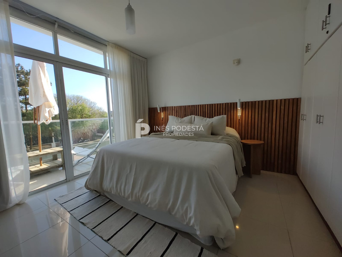 Casa ID.4910 - Apartamento en alquiler de 3 dormitorios en Manantiales 
