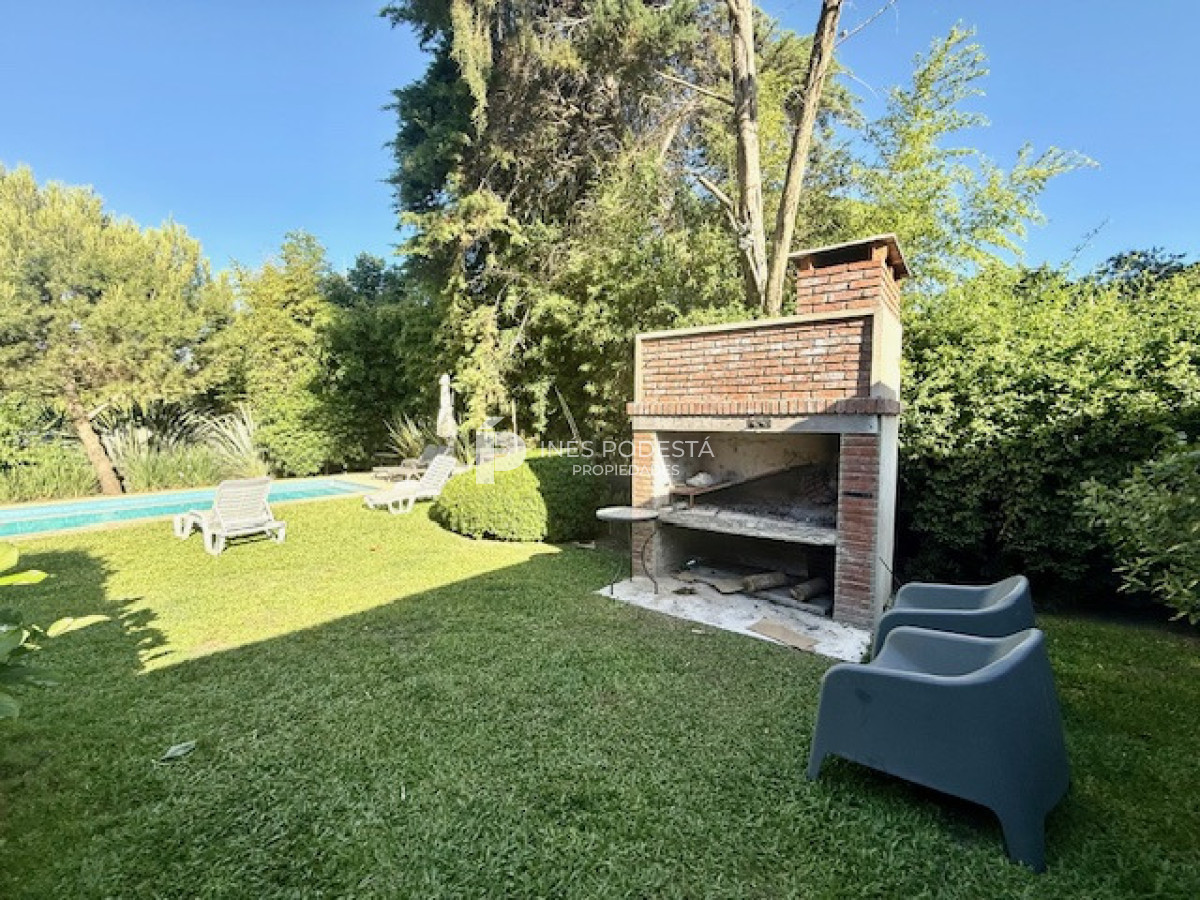 Casa ID.41828 - Alquiler 4 dormitorios y 3 baños