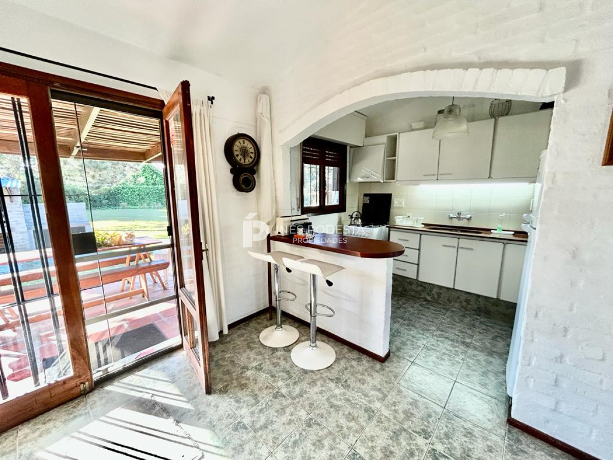Casa ID.4792 - Alquiler Zona de colegios, 3 dormitorios y 2 baños, jardín cercado