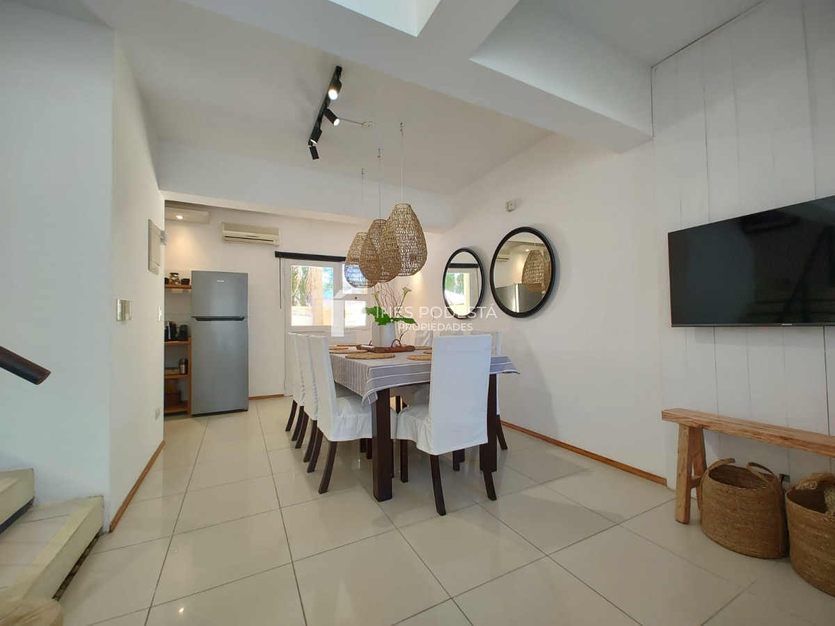 Casa ID.4910 - Apartamento en alquiler de 3 dormitorios en Manantiales 