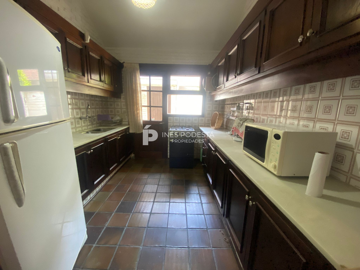 Casa ID.92 - Alquiler 3 dormitorios y dependencia de servicio
