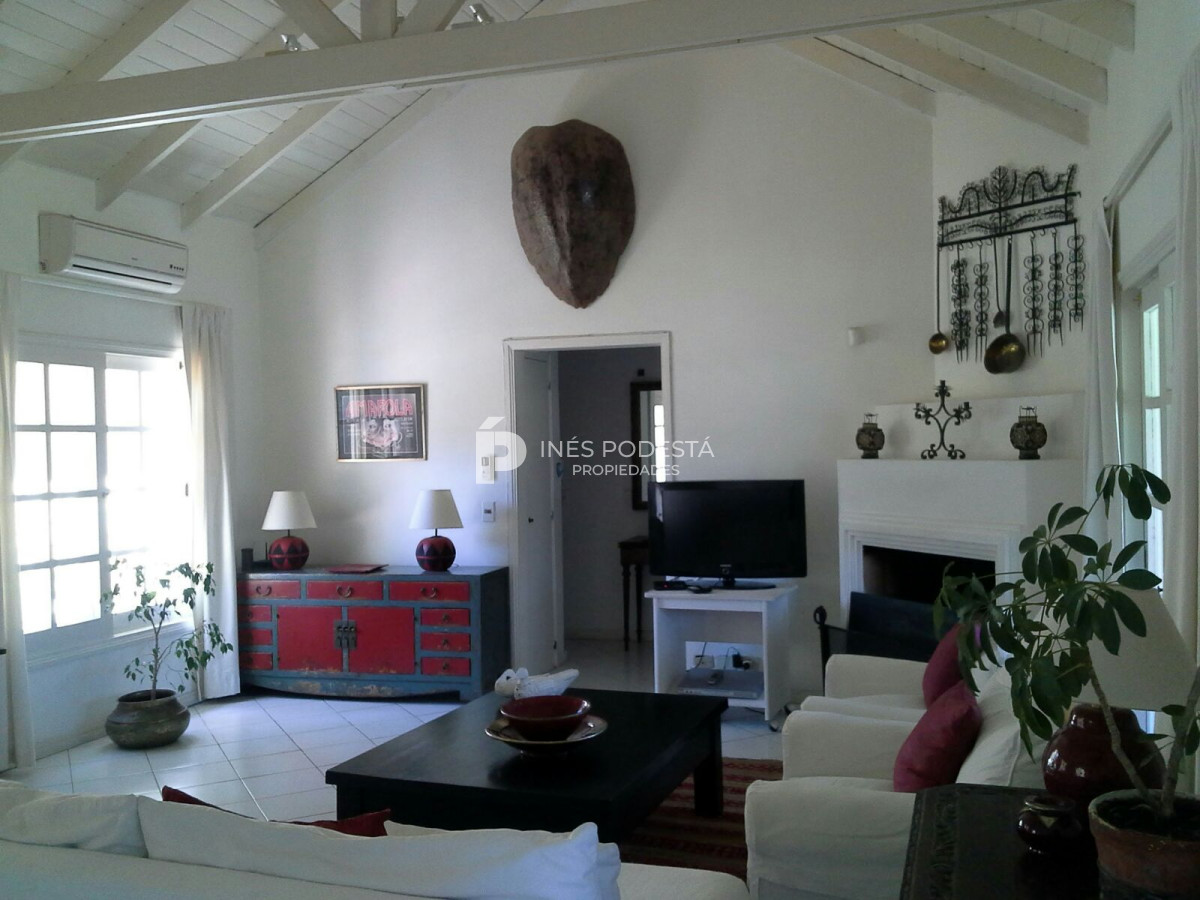 Casa ID.3901 - Casa en alquiler de 3 dormitorios