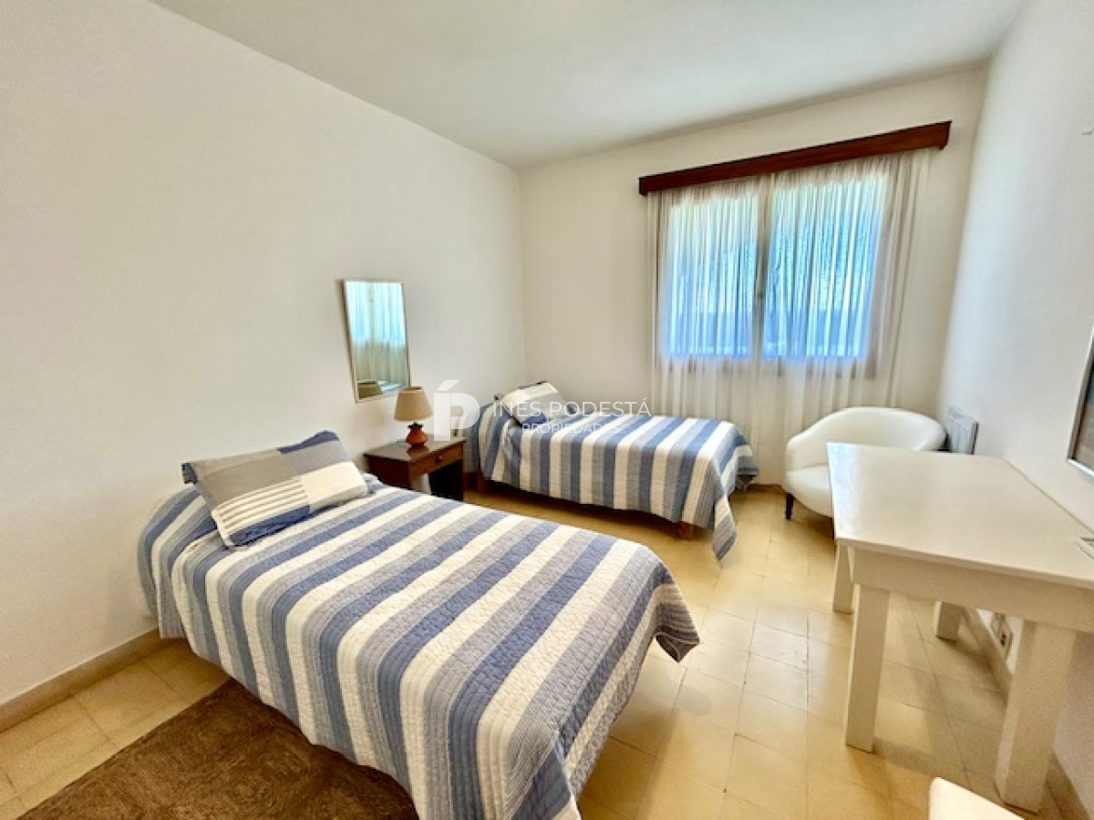 Casa ID.47 - Alquiler en Península, zona faro frente a la mansa con 6 dormitorios y gran vista