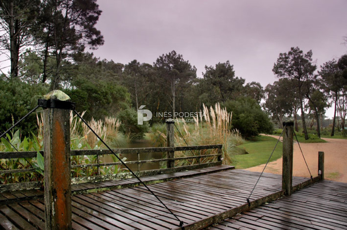 Casa ID.3885 - LAGUNA BLANCA MANANTIALES