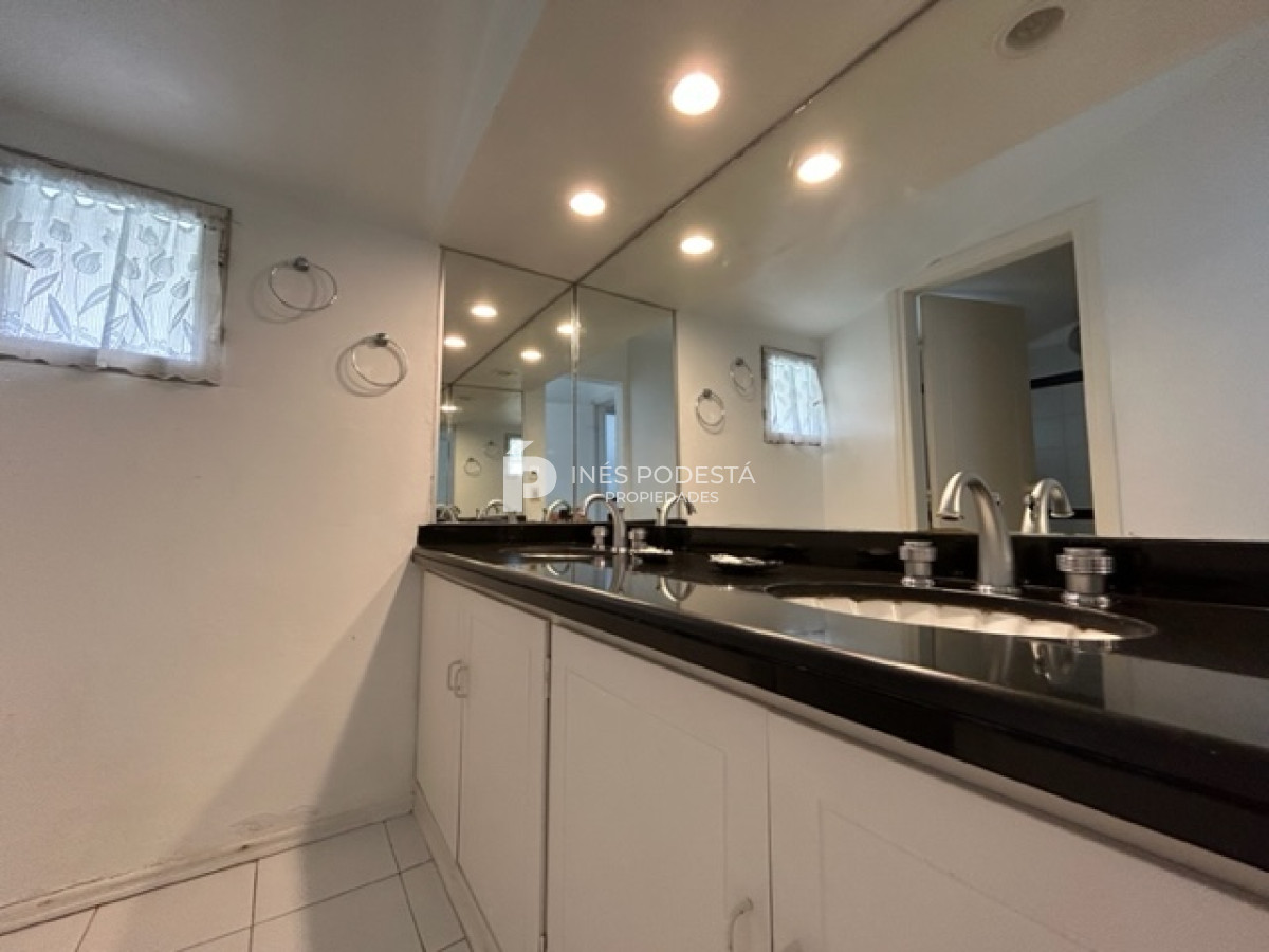 Casa ID.3837 - Pinares frente al mar, muy amplia con 6 suites más 2 dependencias de servicio