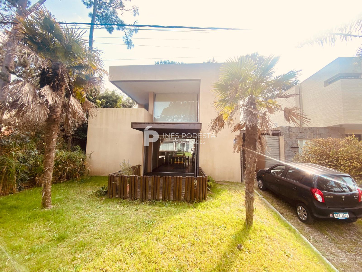 Casa ID.6080 - Venta casa 4 dormitorios Montoya La Barra