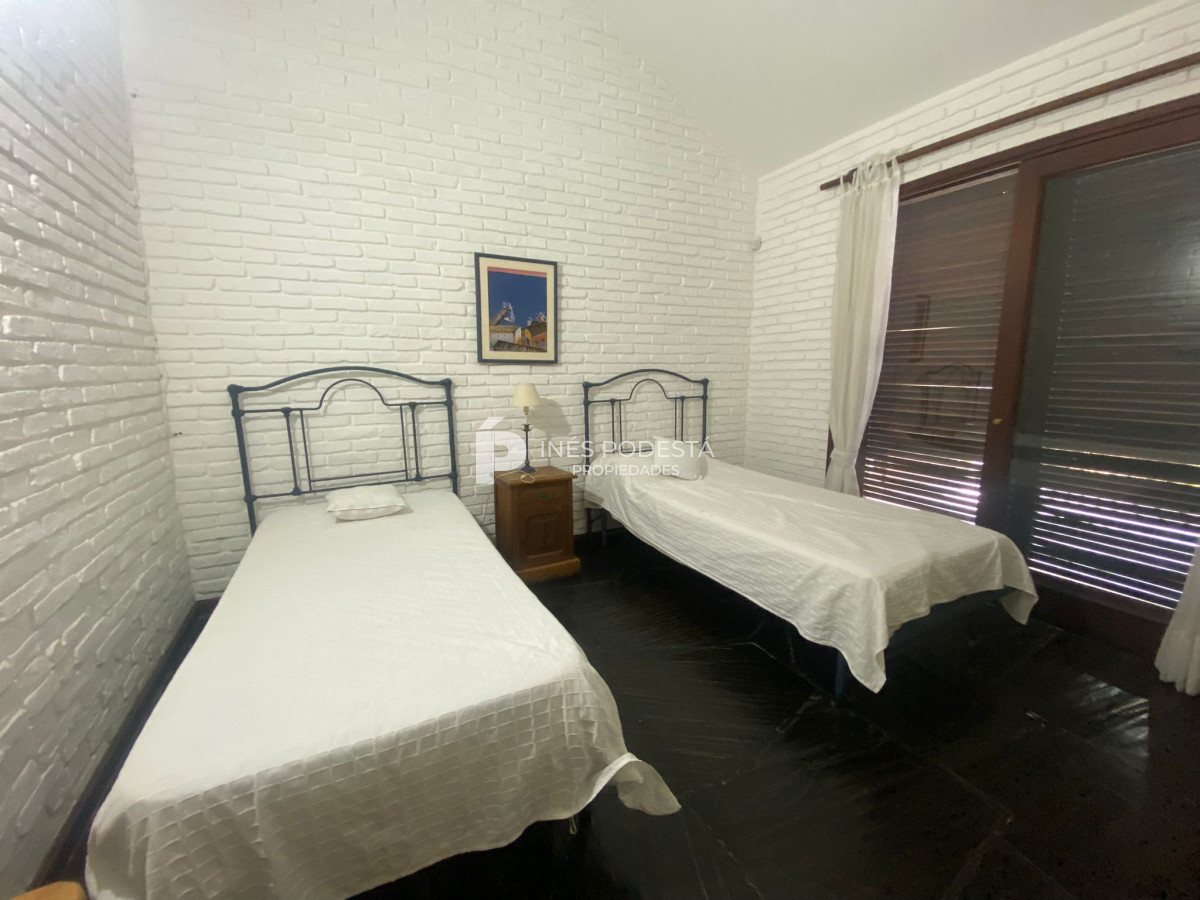 Casa ID.92 - Alquiler 3 dormitorios y dependencia de servicio