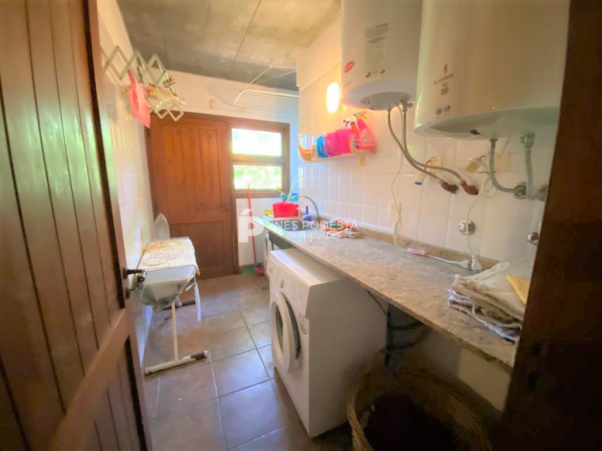 Casa ID.516 - Casa con 4 dormitorios y dep. de servicio con piscina a 100 mts mar