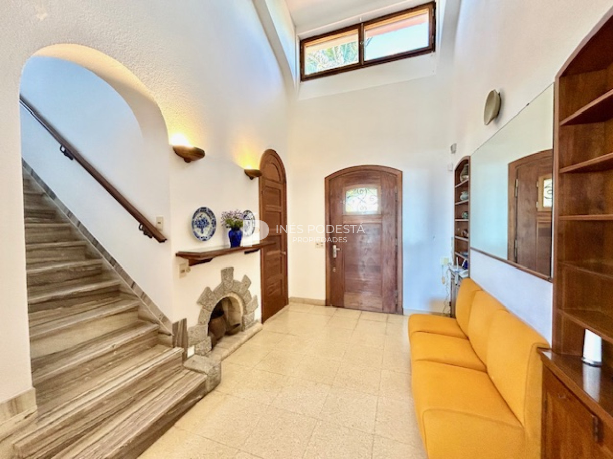 Casa ID.47 - Alquiler en Península, zona faro frente a la mansa con 6 dormitorios y gran vista