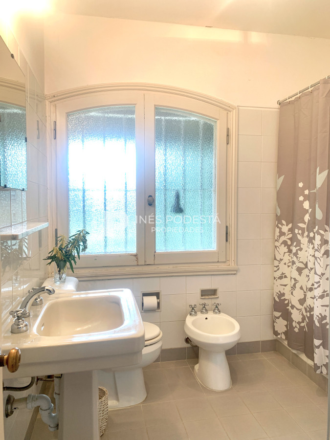 Casa ID.995 - Alquiler casa de 5 dormitorios 