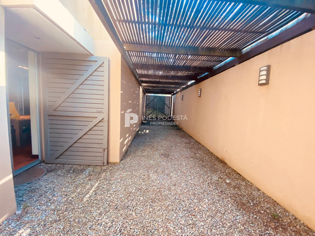 Casa ID.6080 - Venta casa 4 dormitorios Montoya La Barra