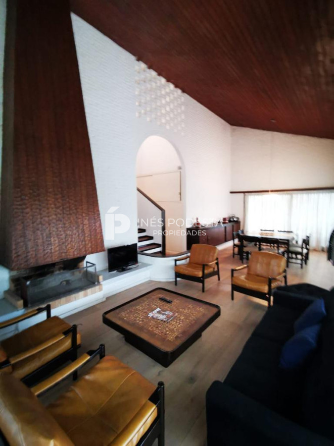 Casa ubicada a 2 cuadras de playa Mansa