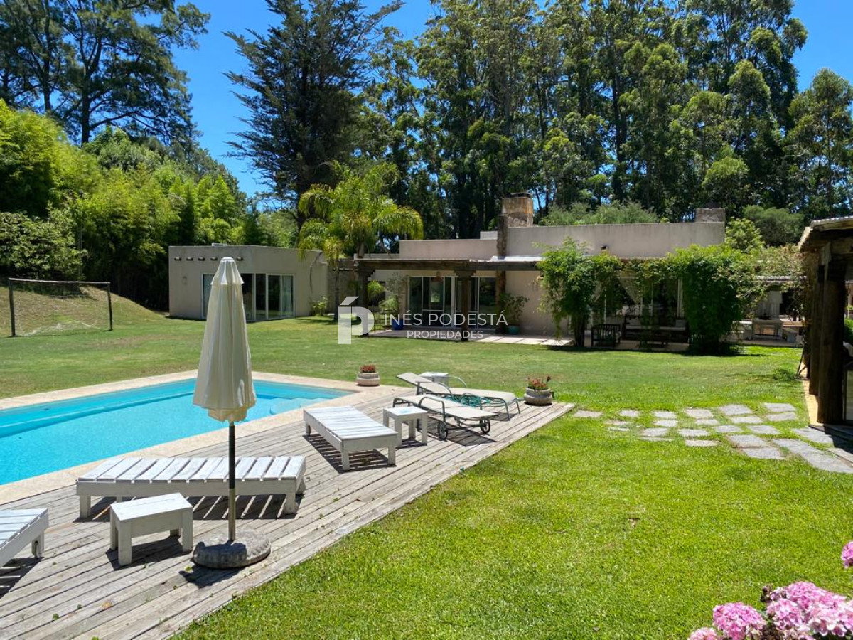 venta y alquiler 4 dormitorios con piscina - ipd2833c