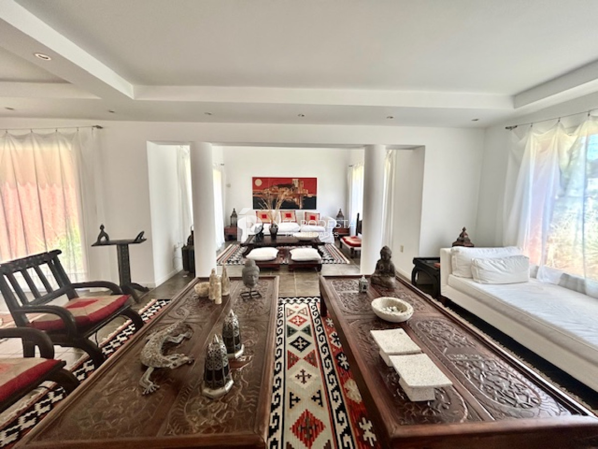 Casa ID.2699 - Alquiler en Manantiales 5 dormitorios y piscina 