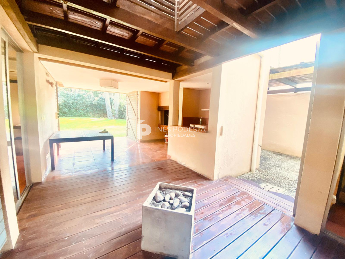 Casa ID.6080 - Venta casa 4 dormitorios Montoya La Barra