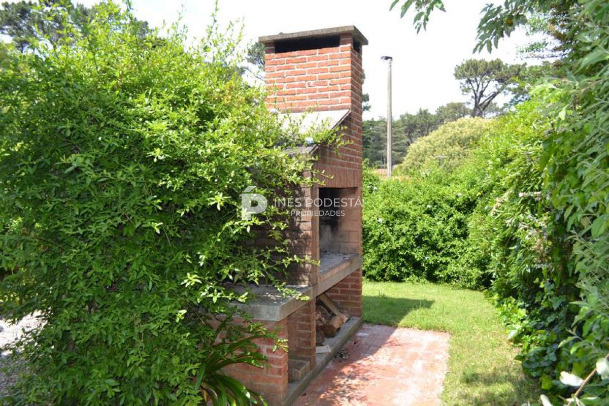 Casa ID.995 - Alquiler casa de 5 dormitorios 