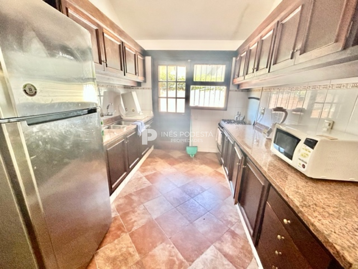 Casa ID.4223 - ALQUILER zona Punta Shopping, 4 dormitorios