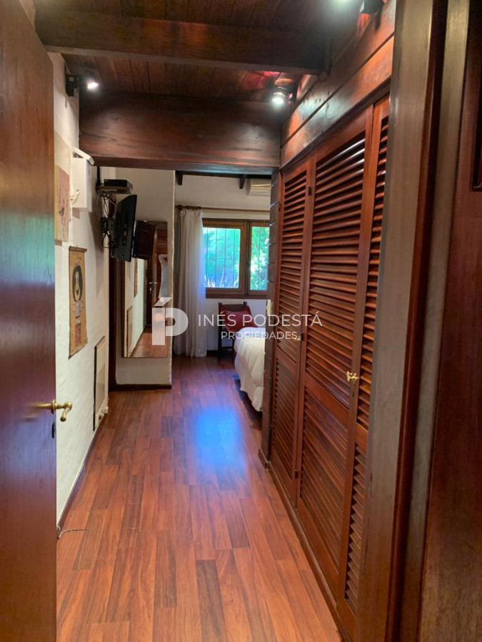 Casa ID.830 - Venta en Mansa 4 dormitorios y dependencia de servicio