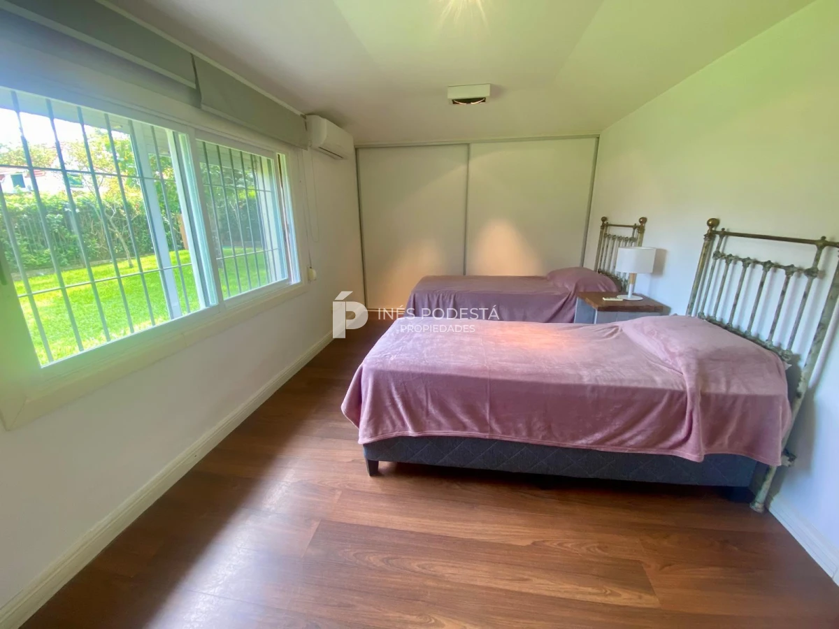 Casa ID.41257 - Alquiler 4 dormitorios y dependencia de servicio con piscina