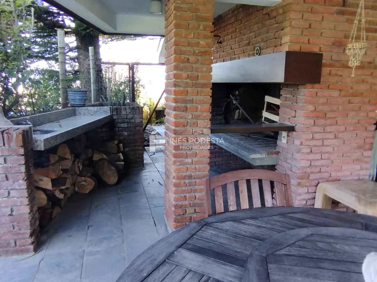 Casa ID.39070 - VENTA CASA EN PINARES 4 DORMITORIOS 