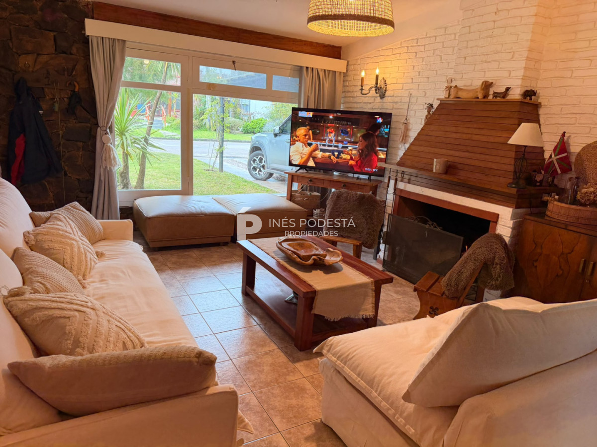 Casa ID.483 - Casa en Mansa de 3 dormitorios en alquiler de temporada