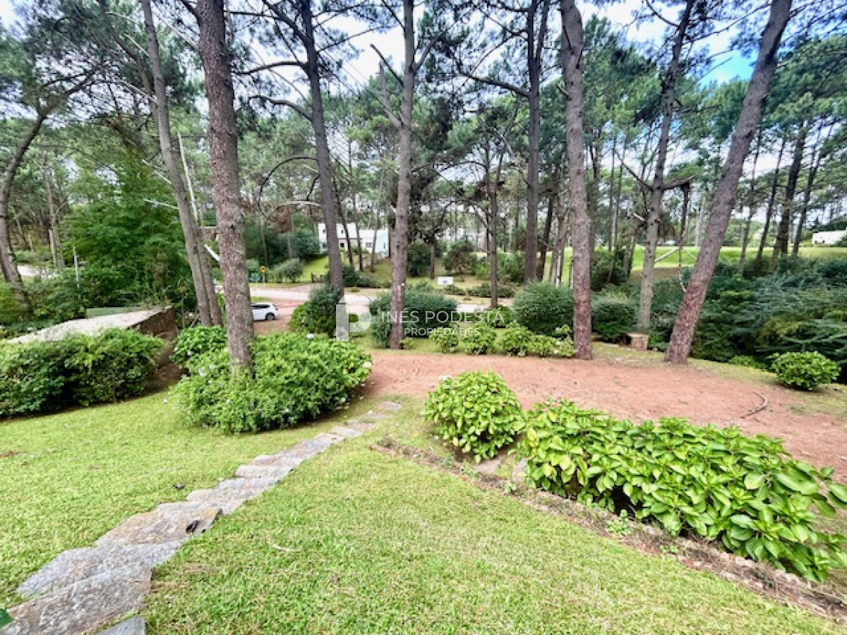 Casa ID.6104 - Venta casa 3 dormitorios y dependencia de servicio