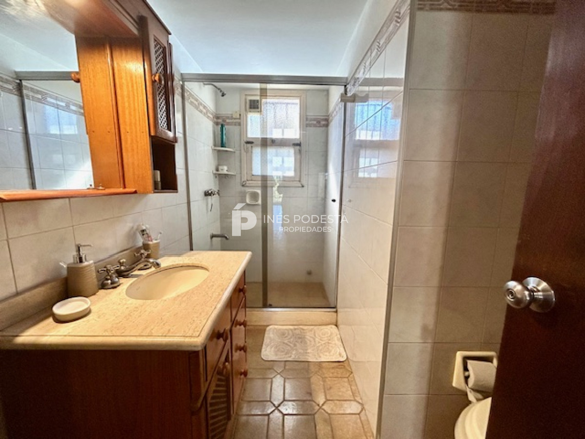 Casa ID.41694 - Alquiler mansa 3 dormitorios y dependencia de servicio con pisicna