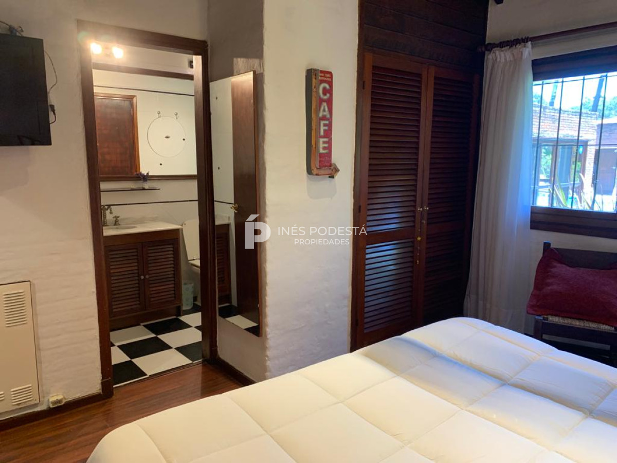 Casa ID.830 - Venta en Mansa 4 dormitorios y dependencia de servicio