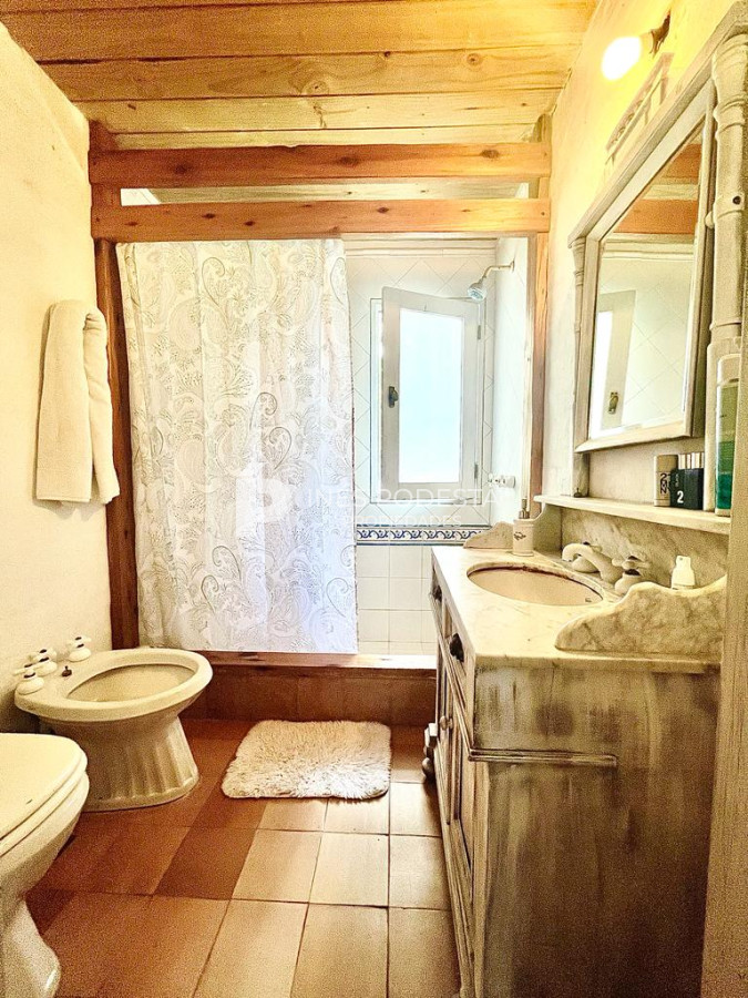 Casa ID.39397 - Casa en venta Burnett 4 dormitorios con piscina