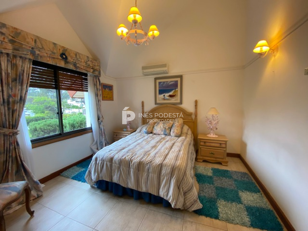 Casa ID.5327 - Venta y alquiler casa con 6 dormitorios a 100 mts mar 