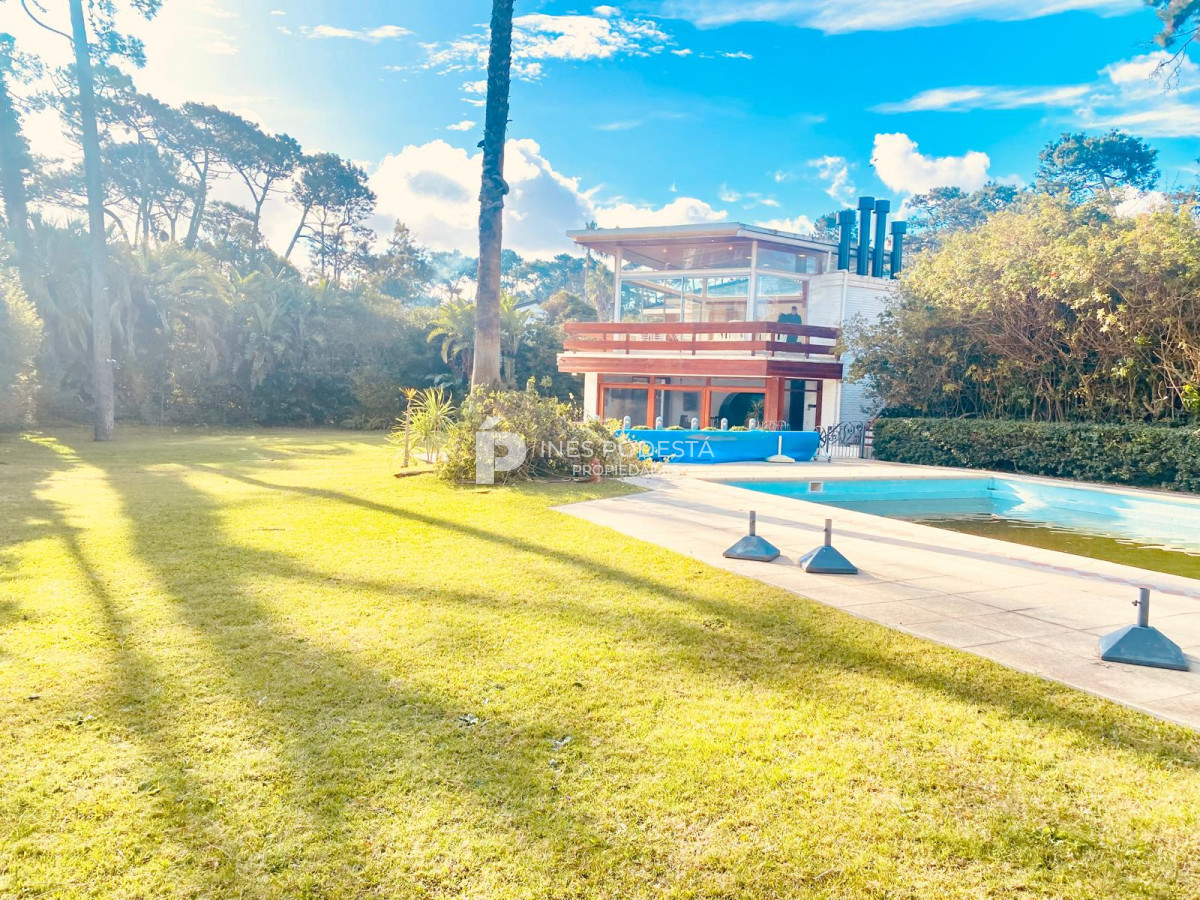Casa ID.39062 - Alquiler y venta en mansa con 7 dormitorios