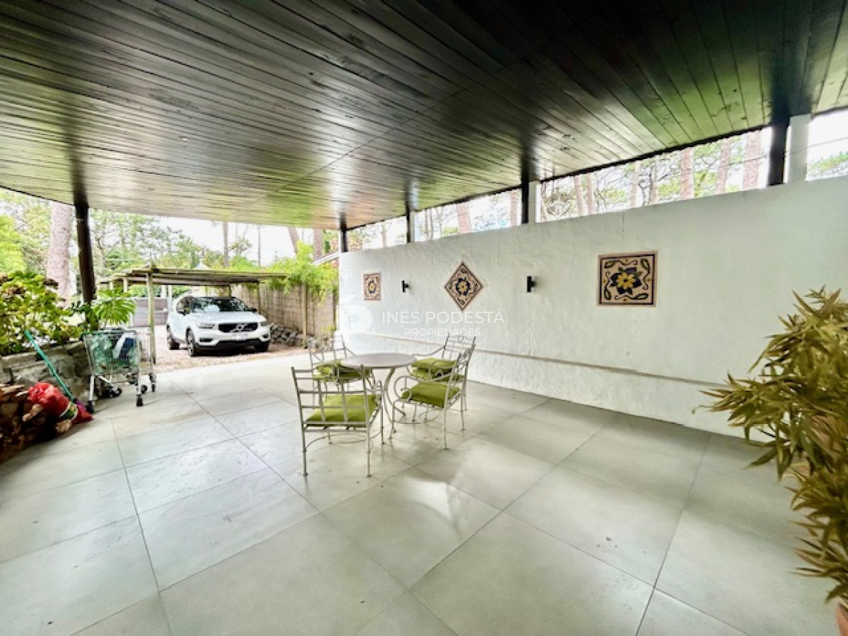 Casa ID.40762 - Venta en mansa con 4 dormitorios más 2 dormitorios exteriores