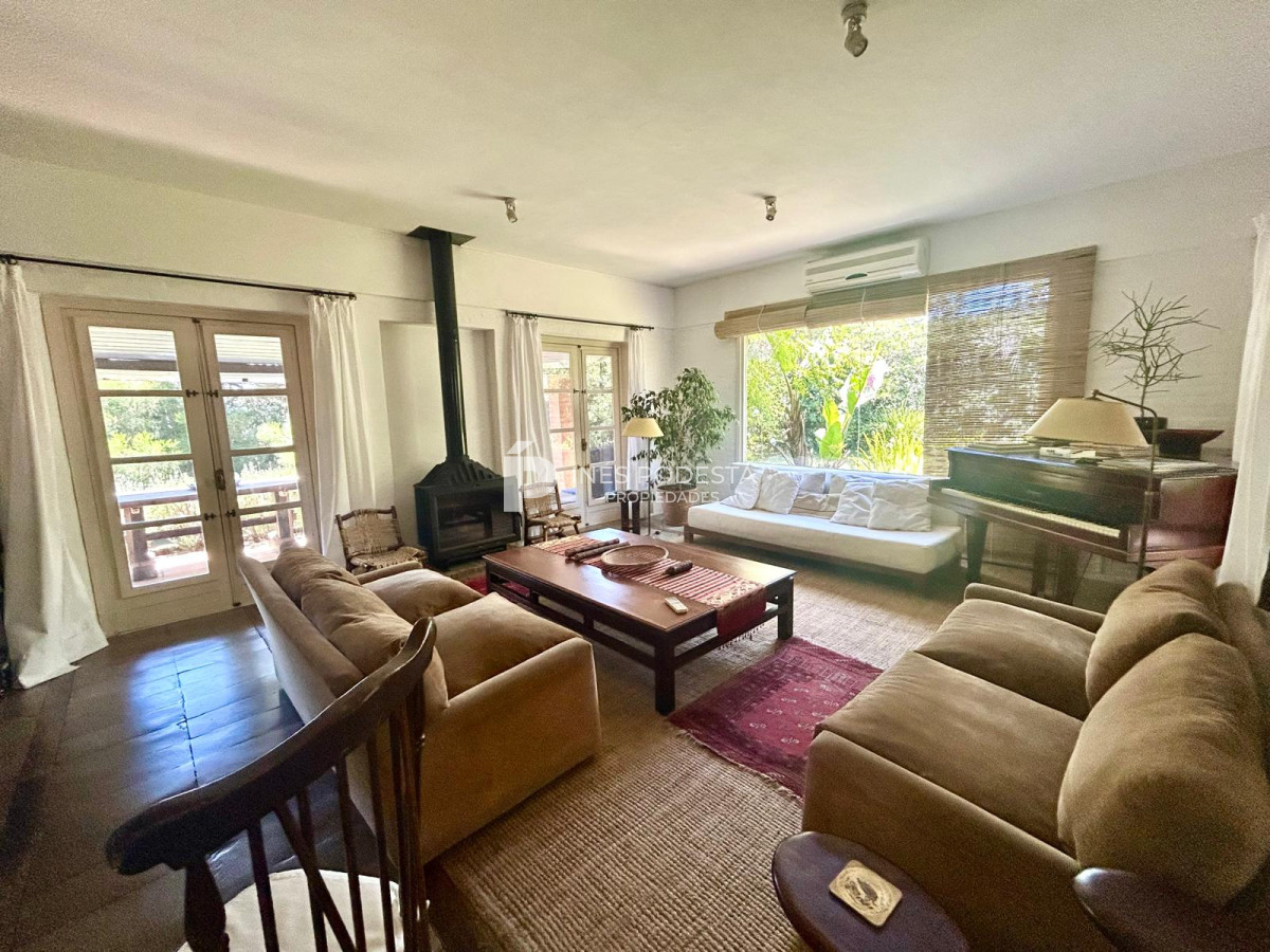 Casa ID.1056 - Venta y alquiler 3 suites