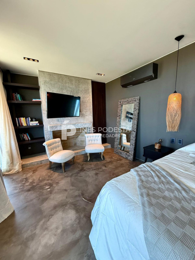 Casa ID.41914 - Venta propiedad moderna con 2 suites y dependencia de servicio
