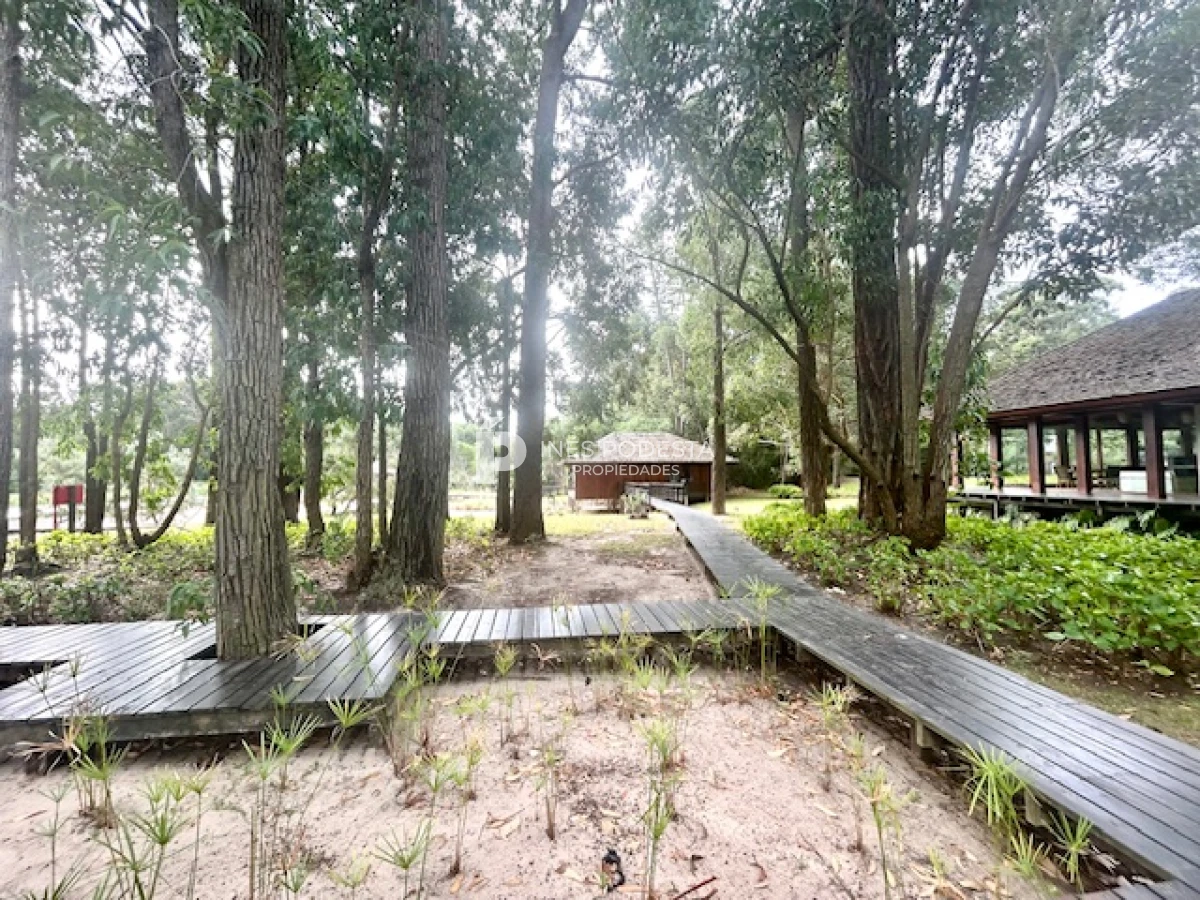 Casa ID.38311 - Venta casa retasada en Solanas Design Village con 4 dorm + estar