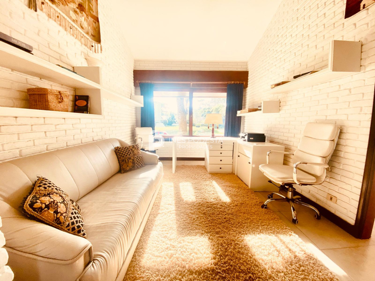 Casa ID.39062 - Alquiler y venta en mansa con 7 dormitorios