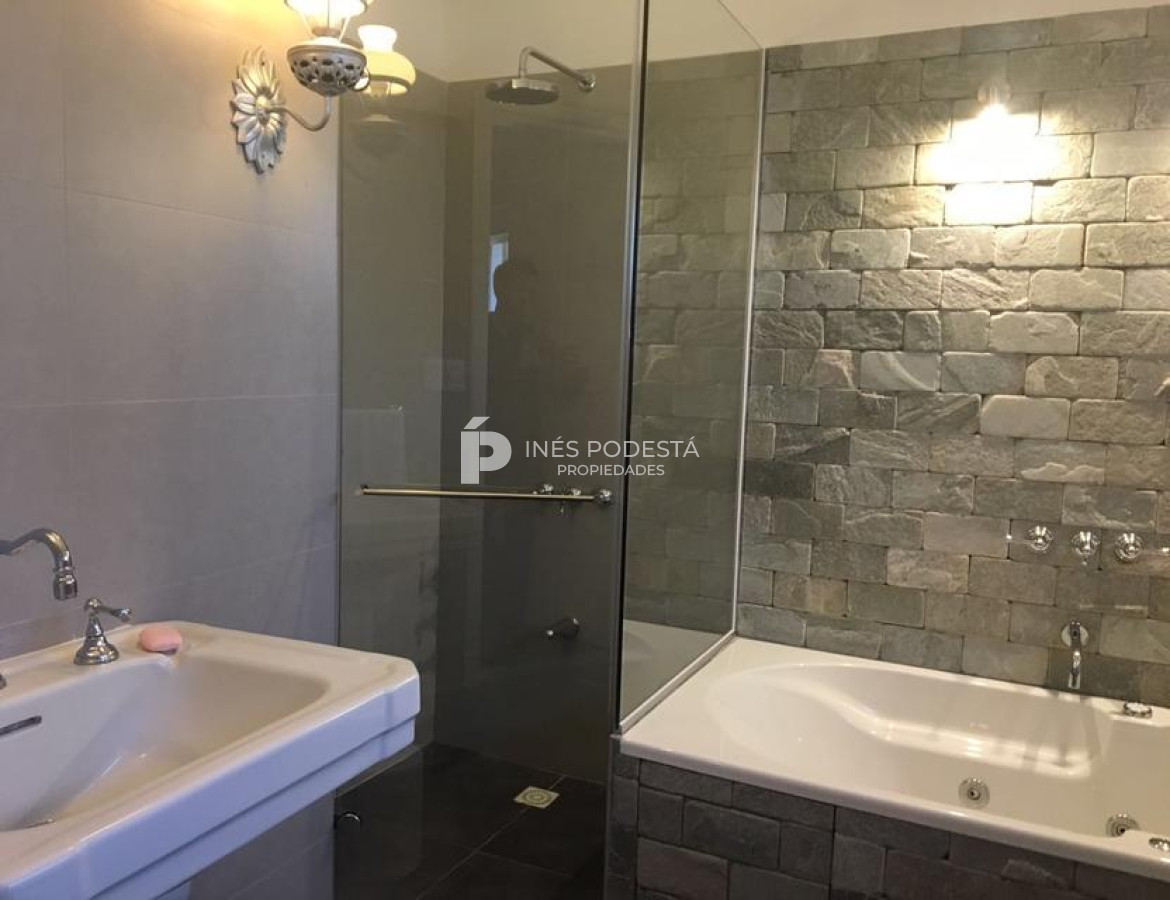 Casa ID.7697 - Casa en alquiler de 3 dormitorios Punta del Este
