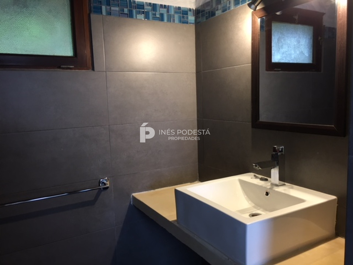 Casa ID.8065 - Venta en Laguna del Diario, gran propiedad
