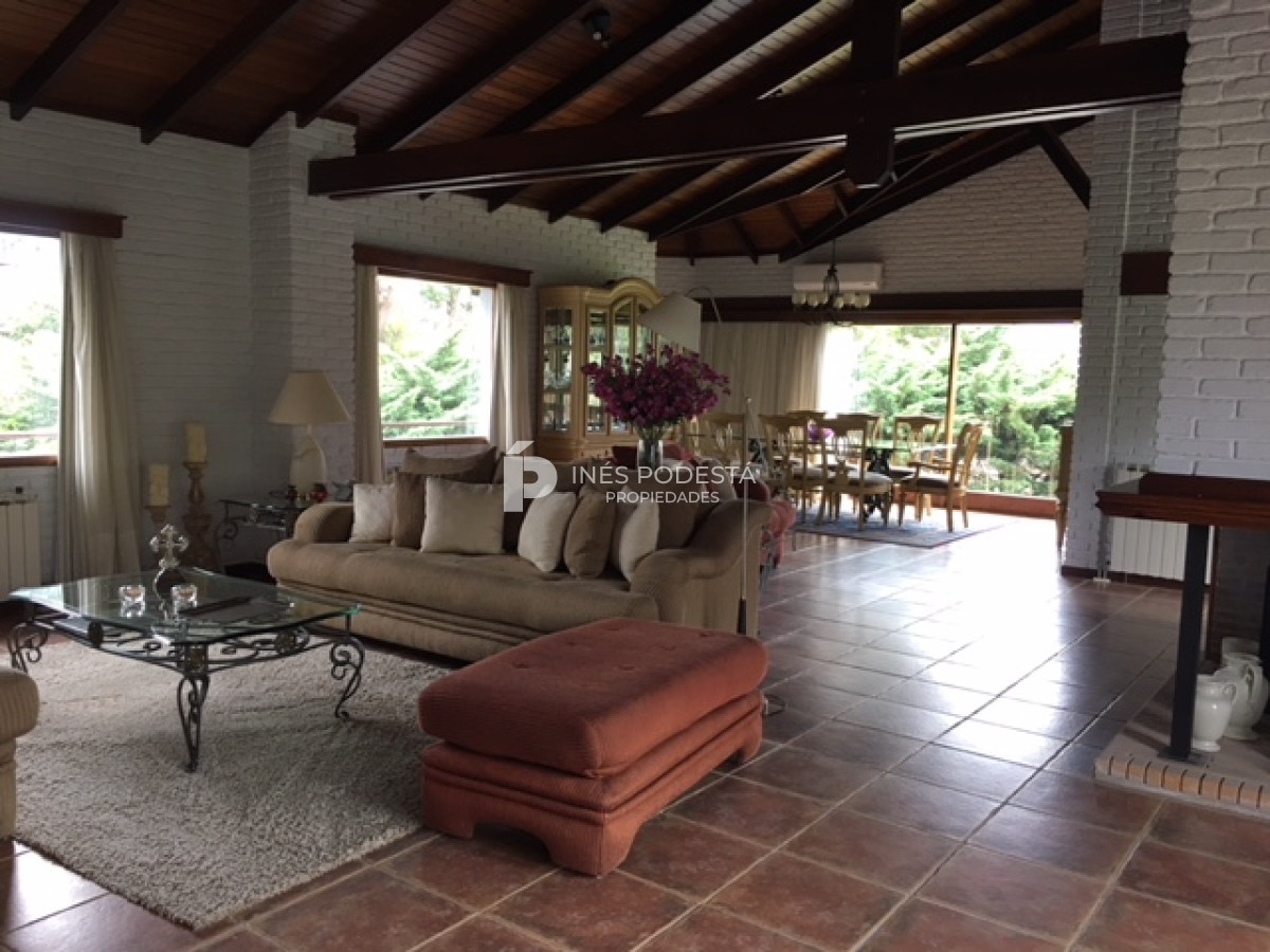 Casa ID.8065 - Venta en Laguna del Diario, gran propiedad
