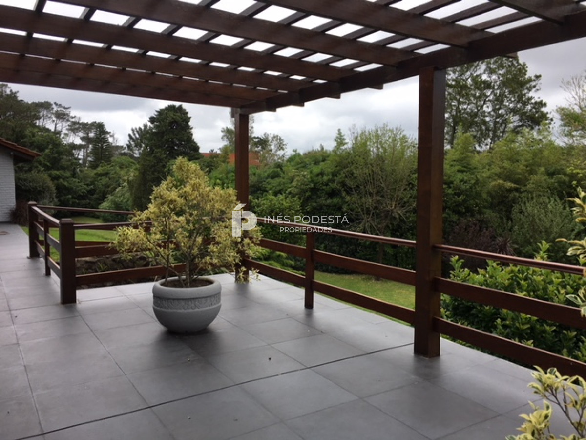 Casa ID.8065 - Venta en Laguna del Diario, gran propiedad
