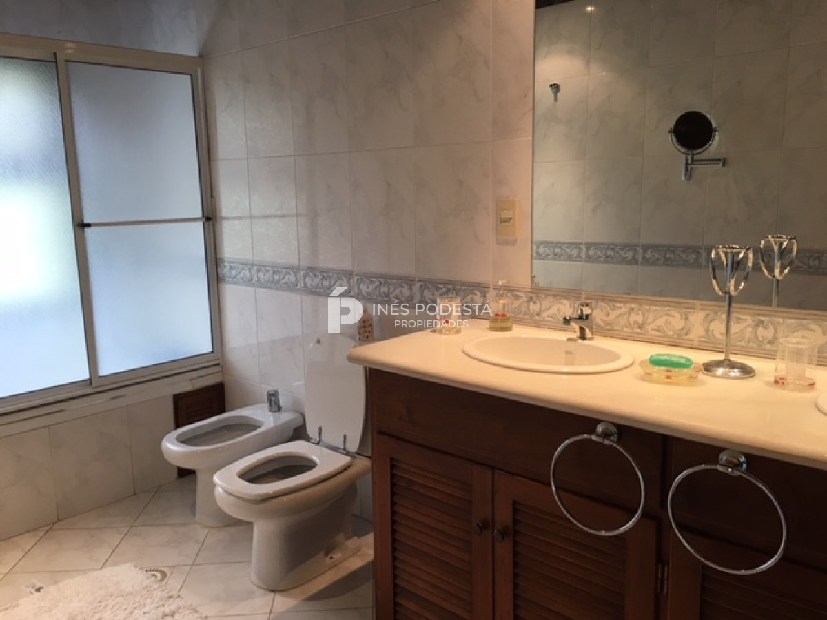 Casa ID.8065 - Venta en Laguna del Diario, gran propiedad