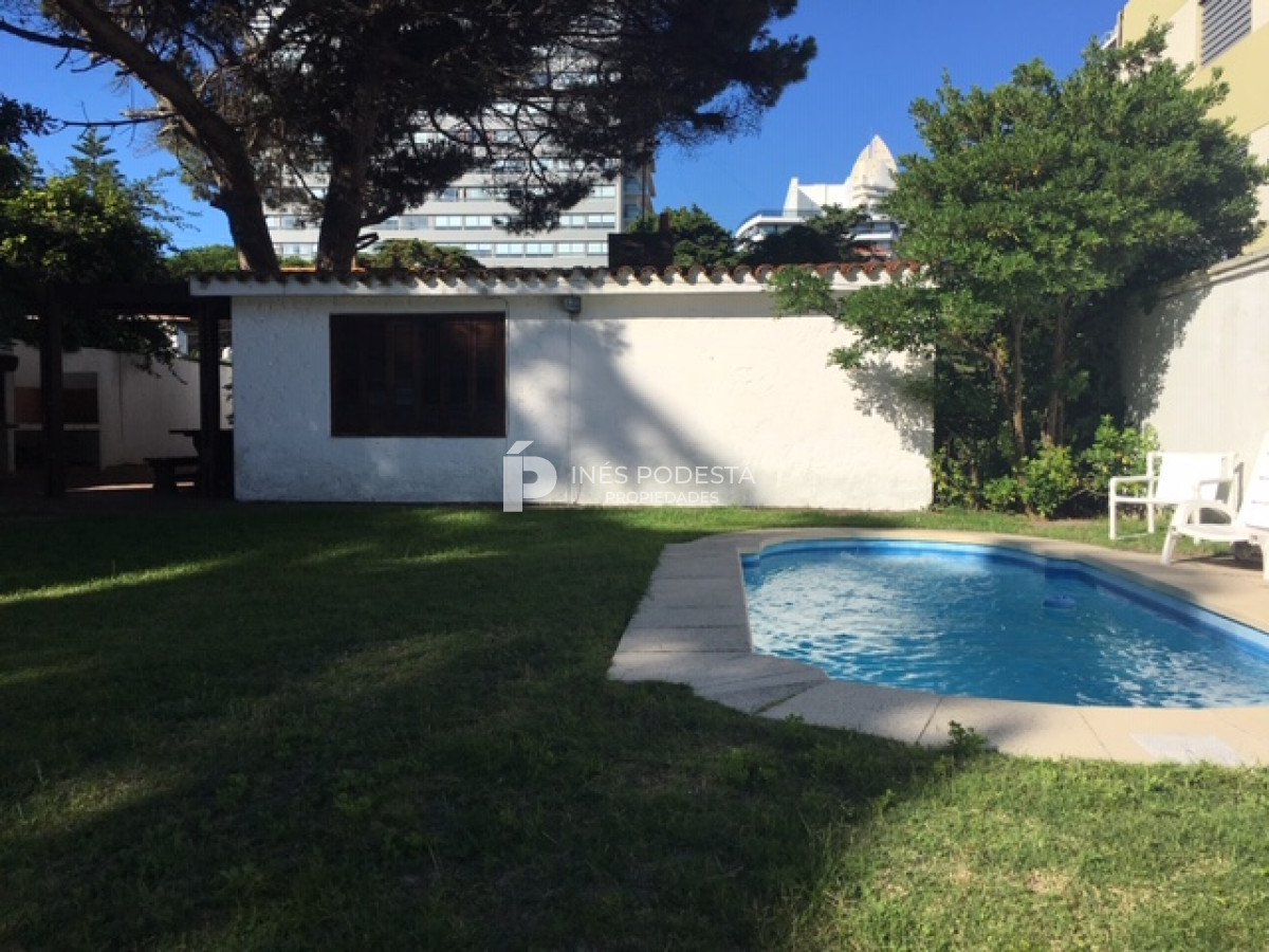 Casa ID.8600 - Alquiler casa 5 dormitorios, 4 baños