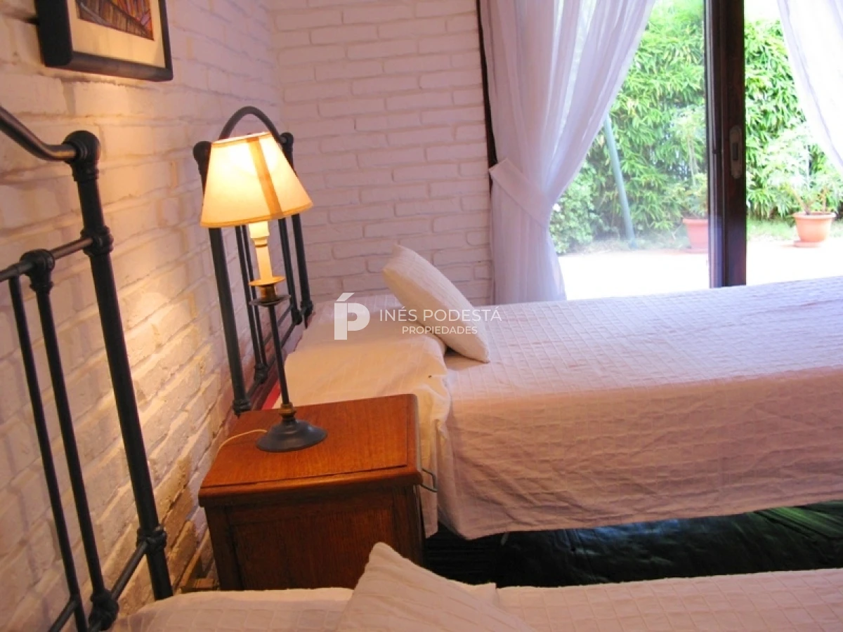 Casa ID.92 - Alquiler 3 dormitorios y dependencia de servicio