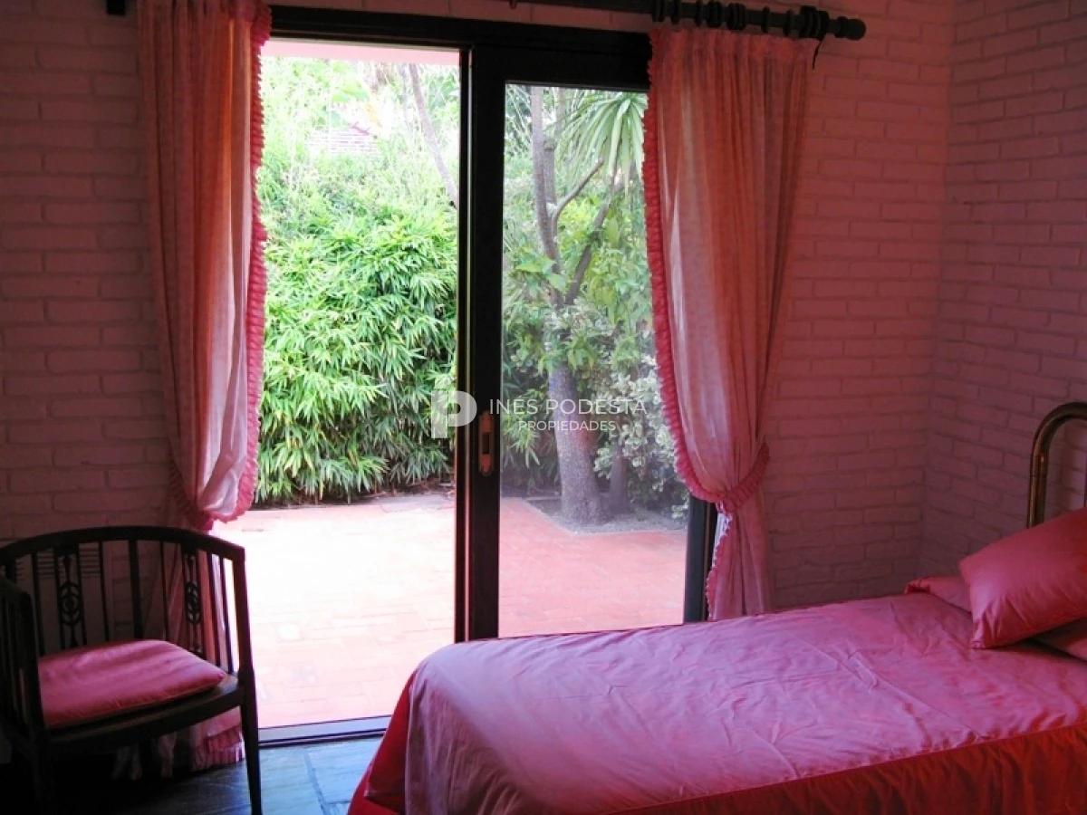Casa ID.92 - Alquiler 3 dormitorios y dependencia de servicio