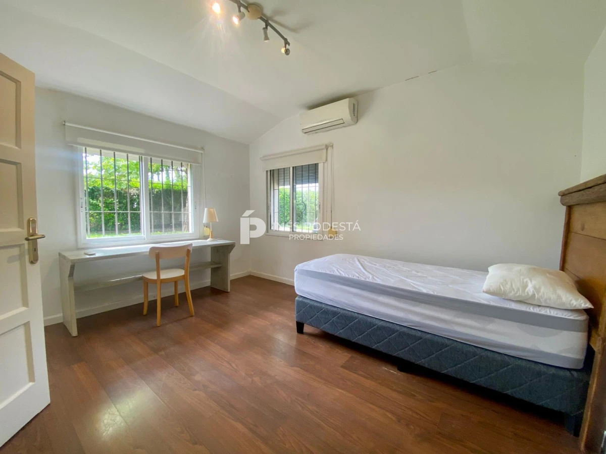 Casa ID.41257 - Alquiler 4 dormitorios y dependencia de servicio con piscina