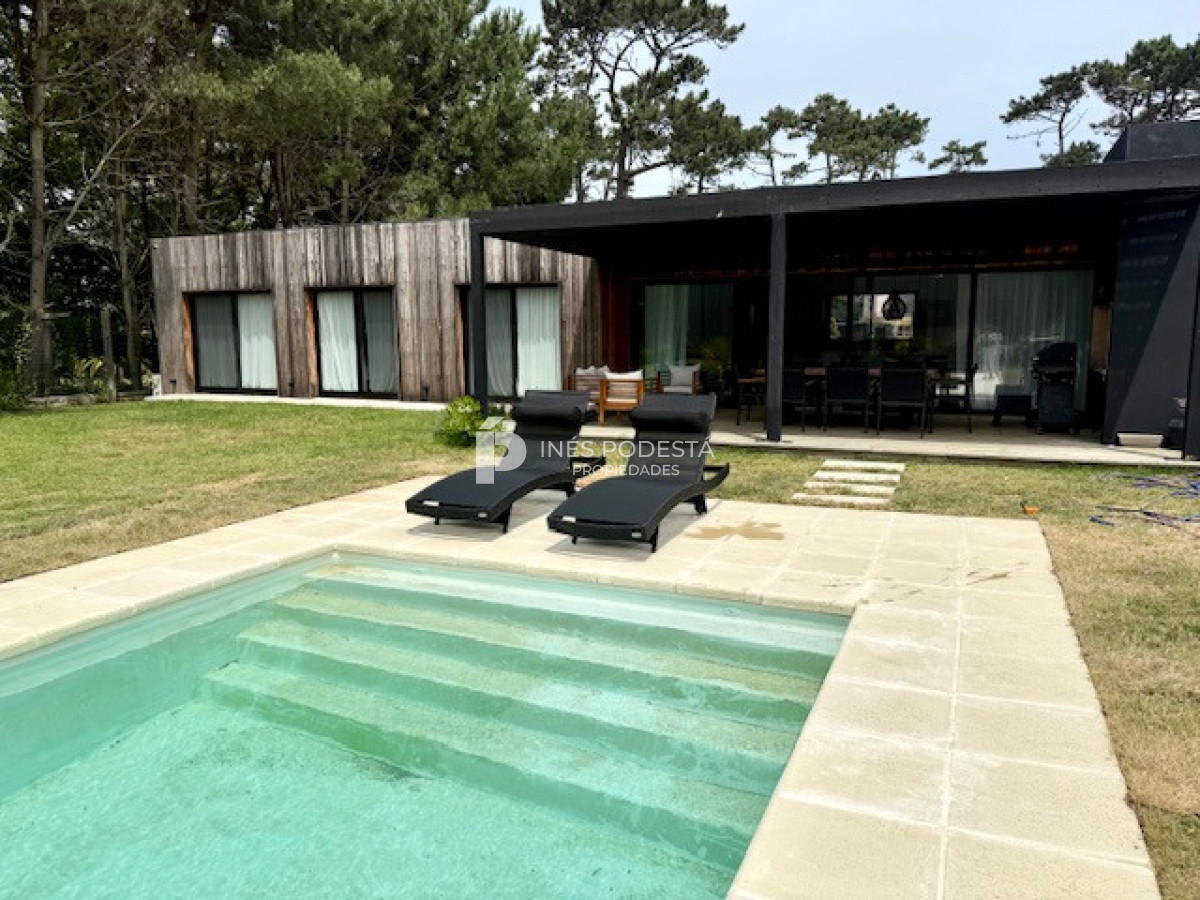 Casa ID.40814 - Alquiler en San Rafael barrio privado 3 dormitorios Punta del Este
