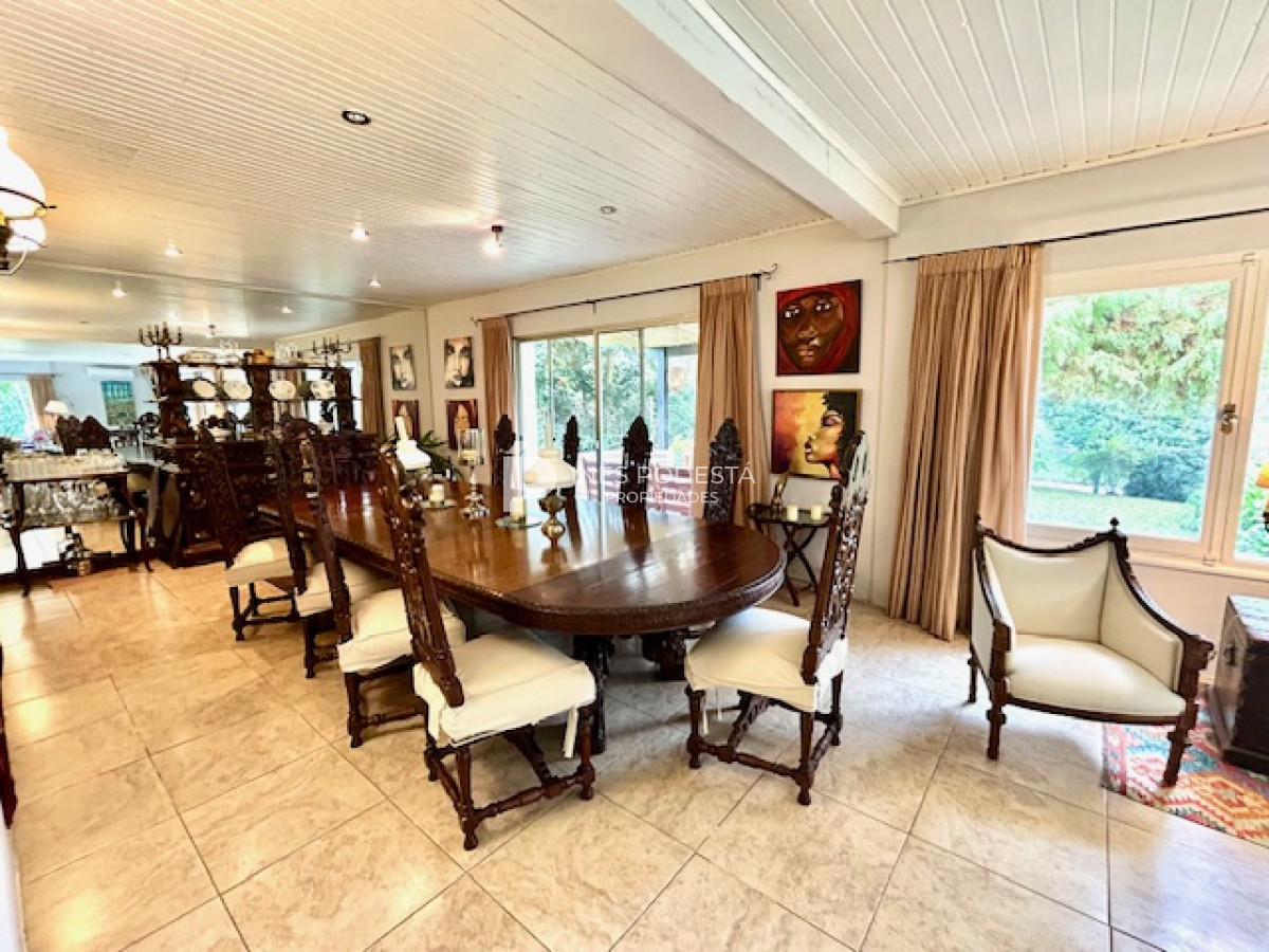 Casa ID.40762 - Venta en mansa con 4 dormitorios más 2 dormitorios exteriores