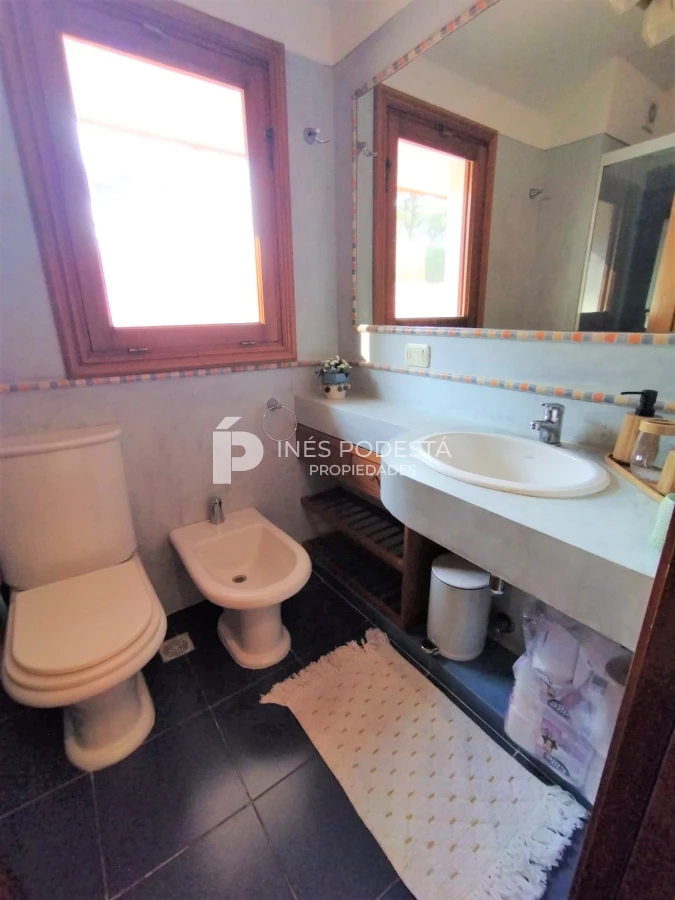 Casa ID.246 - Venta en  San Rafael 4 dormitorios  con piscina