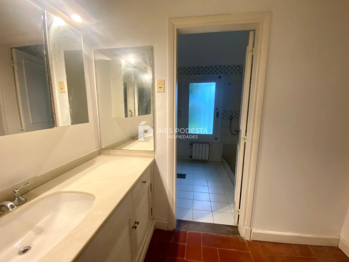 Casa ID.4647 - Venta casa con 4 dormitorios Punta del Este