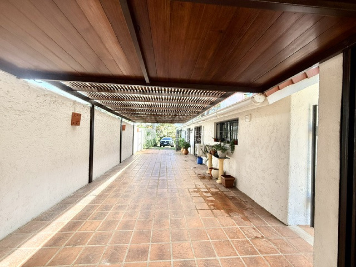 Casa ID.230 - Venta casa con 3 dormitorios y medio con piscina